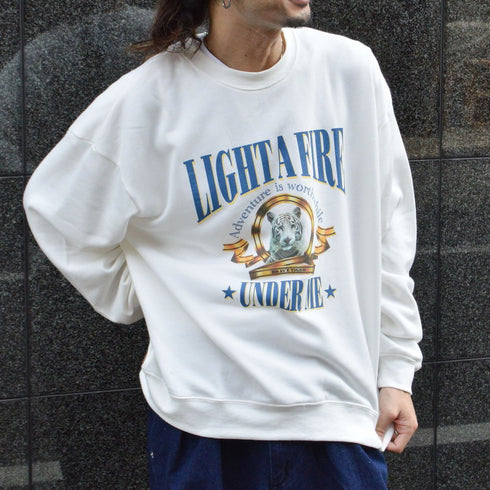 【MODISH GAZE】裏毛 クルーネック 長袖 スウェット ホワイトタイガー