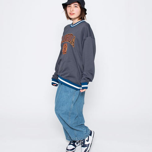 【MODISH GAZE】サテン刺繍ビッグスウェットトレーナー