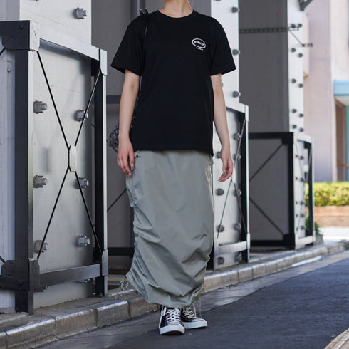 【MODISH GAZE】スモーキングガール SIT BACK AND RELAX半袖Tシャツ