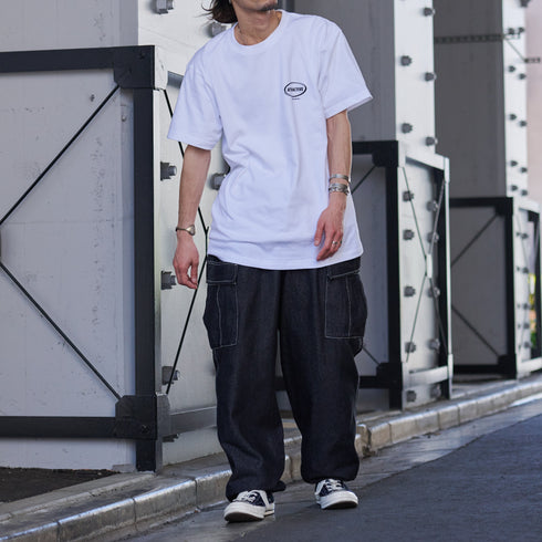 【MODISH GAZE】スモーキングガール SIT BACK AND RELAX半袖Tシャツ