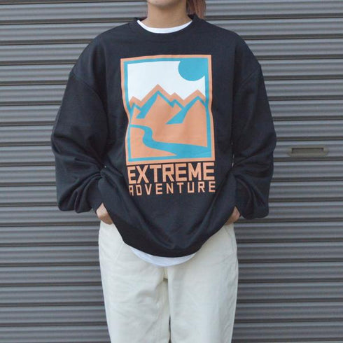 【spiritoso】マウンテンプリントトレーナー