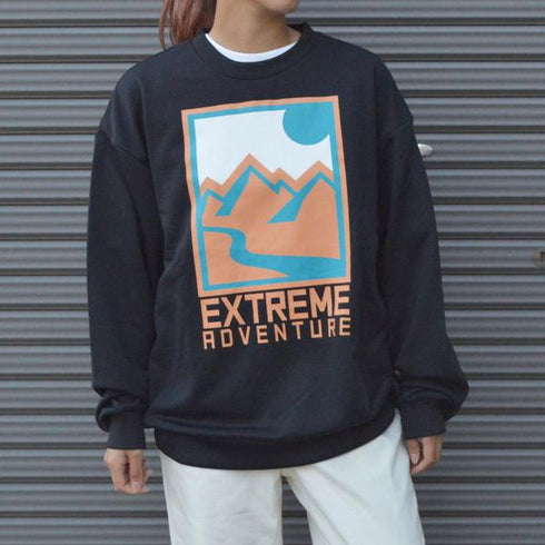 【spiritoso】マウンテンプリントトレーナー