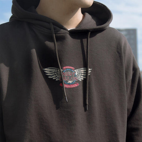 【spiritoso】ウイングさがら刺繍バックプリントパーカー