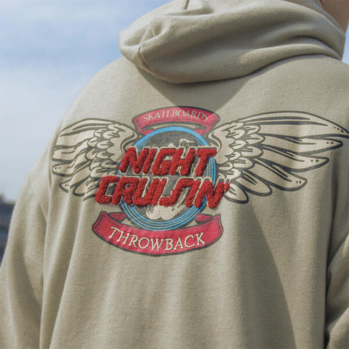 【spiritoso】ウイングさがら刺繍バックプリントパーカー