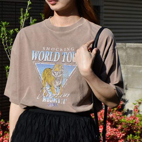 【spiritoso】World TourタイガープリントTシャツ