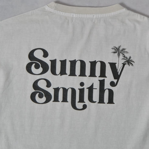 【SUNNY SMITH】ヤシの木ロゴ ワンポイント刺繍 バックプリント ピグメント加工ロングスリーブTシャツ