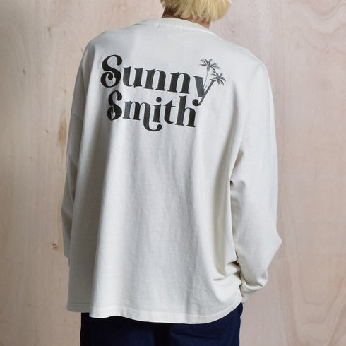 【SUNNY SMITH】ヤシの木ロゴ ワンポイント刺繍 バックプリント ピグメント加工ロングスリーブTシャツ