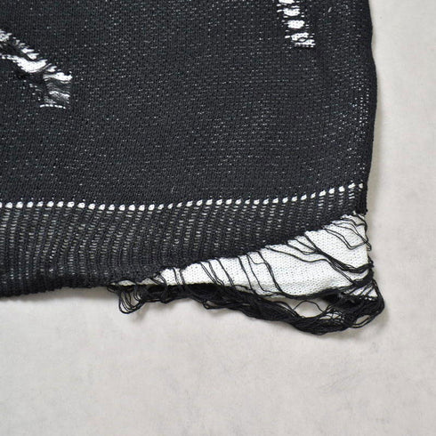 【MODISH GAZE】フロントロゴダメージ加工ニット