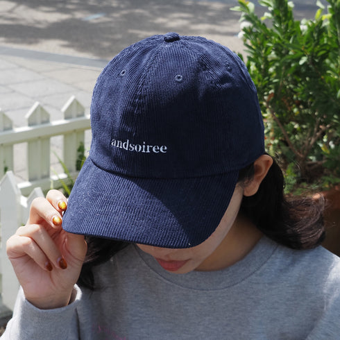 【&soiree】ブランドロゴ刺繍キャップ(ウール・コーデュロイ)