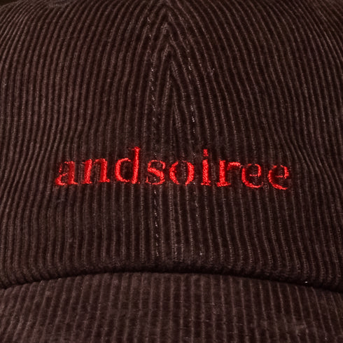 【&soiree】ブランドロゴ刺繍キャップ(ウール・コーデュロイ)