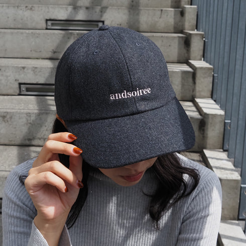 【&soiree】ブランドロゴ刺繍キャップ(ウール・コーデュロイ)