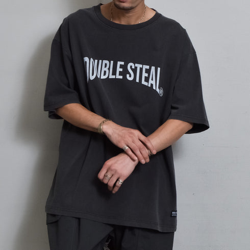 【DOUBLESTEAL】ピグメントアソートロゴ半袖Tシャツ