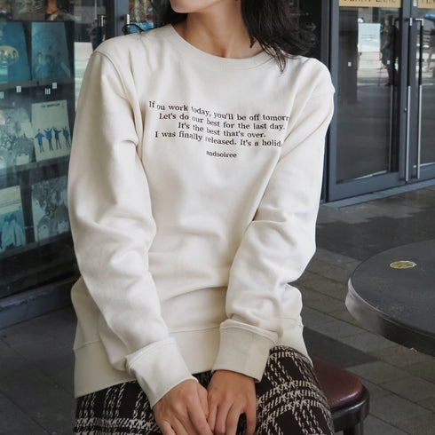 【＆soiree】メッセージ刺繍裏毛スウェットクルーネックプルオーバー