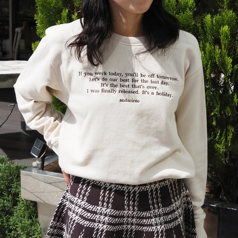 【＆soiree】メッセージ刺繍裏毛スウェットクルーネックプルオーバー