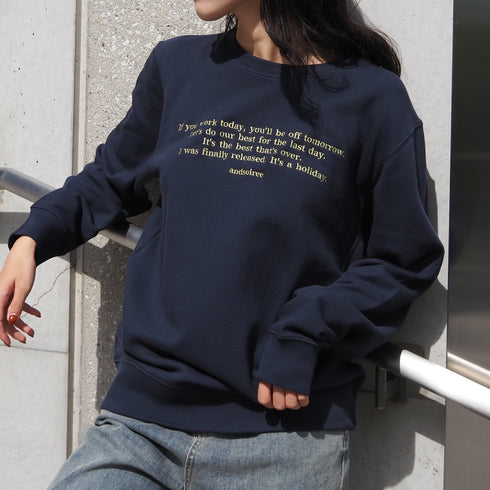 【＆soiree】メッセージ刺繍裏毛スウェットクルーネックプルオーバー
