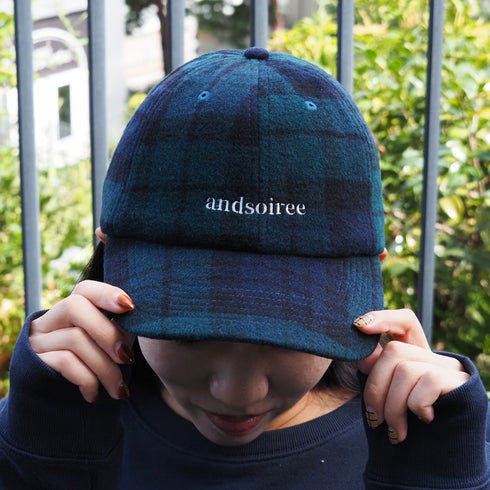 【＆soiree】ブランドロゴ刺繍キャップ(ウール・コーデュロイ)