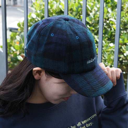 【＆soiree】ブランドロゴ刺繍キャップ(ウール・コーデュロイ)